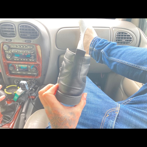 Christian to lure - Picture 10 of 12